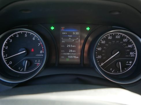Used 2023 Toyota Camry SE FWD image 31