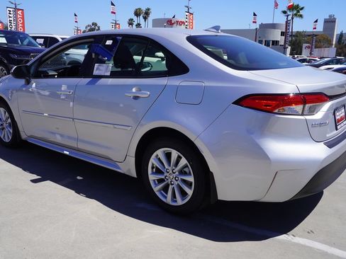 Certified 2026 Toyota Corolla LE FWD image 5