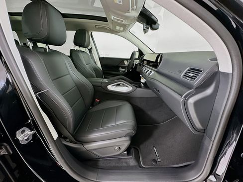 New 2026 Mercedes-Benz GLS 450 4MATIC image 32