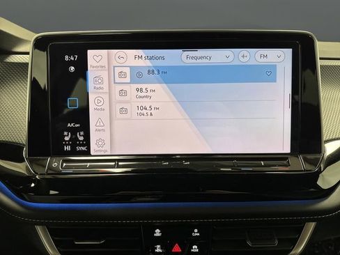 Used 2024 Volkswagen Atlas Cross Sport SEL Premium R-Line image 20