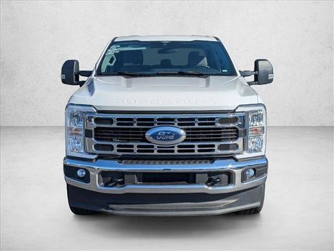 Used 2025 Ford F250 XLT w/ FX4 Off-Road Package image 2