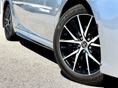 Used 2024 Toyota Camry SE w/ Convenience Package image 2