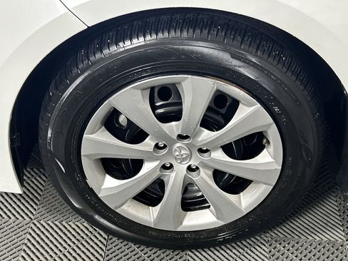 Used 2024 Toyota Corolla LE image 9
