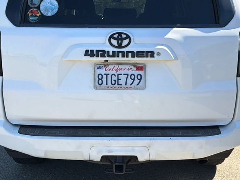 Used 2019 Toyota 4Runner SR5 AWD/4WD image 15