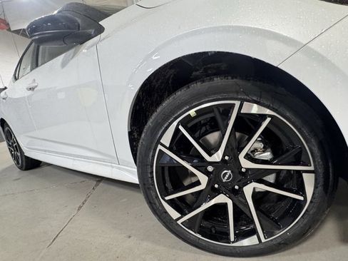 New 2025 Nissan Sentra SR image 6