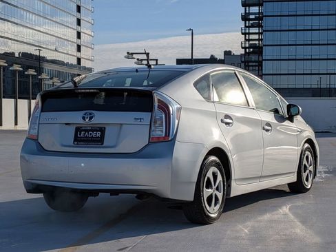 Used 2015 Toyota Prius Four image 7
