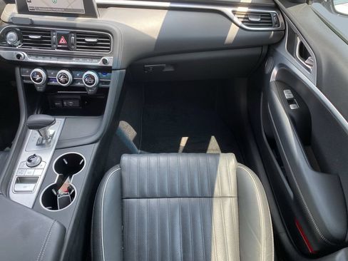 Used 2019 Genesis G70 2.0T Advanced w/ Elite Package RWD image 12