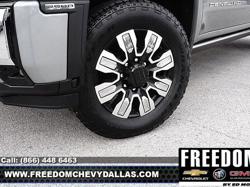 New 2026 GMC Sierra 2500 Denali w/ Denali Reserve Package image 9