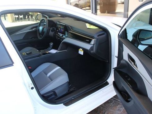 Used 2026 Toyota Camry SE FWD image 26