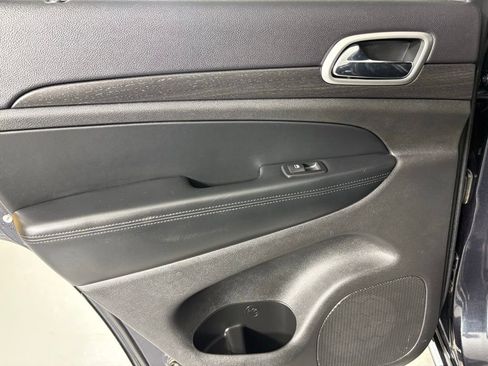 Used 2015 Jeep Grand Cherokee Altitude image 33