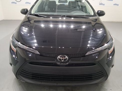 Used 2023 Toyota Corolla LE image 9