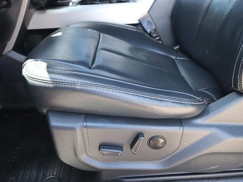 Used 2022 Ford F250 Lariat w/ Lariat Value Package AWD/4WD image 18