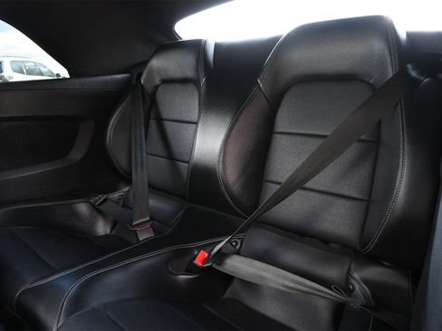 Used 2019 Ford Mustang Premium image 20