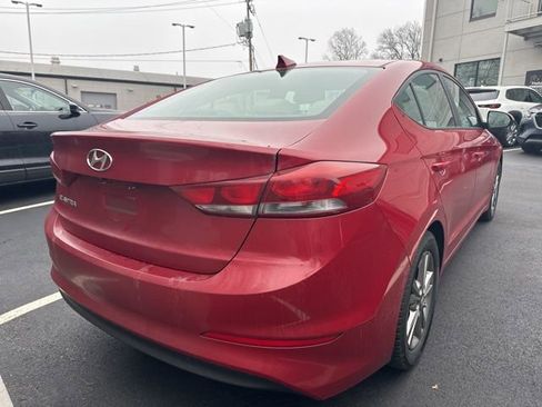 Used 2017 Hyundai Elantra SE image 7