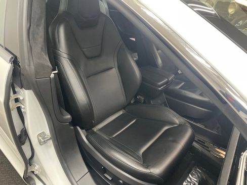 Used 2015 Tesla Model S 70 image 38