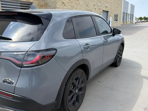 Used 2025 Honda HR-V Sport image 4