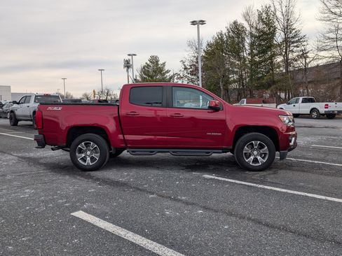 Used 2017 Chevrolet Colorado Z71 image 2