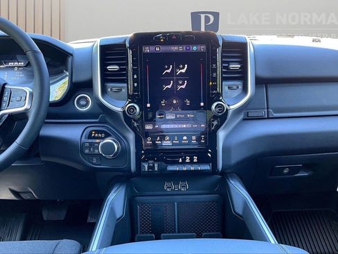 New 2026 RAM 1500 4x4 Crew Cab image 12