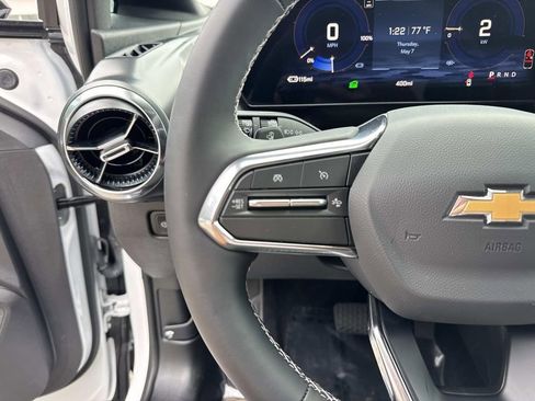Used 2026 Chevrolet Equinox EV LT w/ Comfort Package FWD image 23