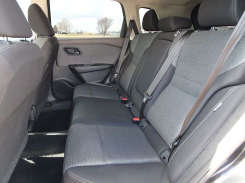 Used 2022 Nissan Rogue S image 7