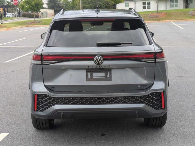 New 2026 Volkswagen Tiguan SE R-Line AWD/4WD image 5