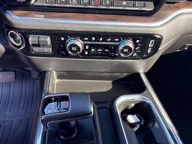 Used 2022 GMC Sierra 1500 SLT w/ SLT Premium Plus Package AWD/4WD image 26