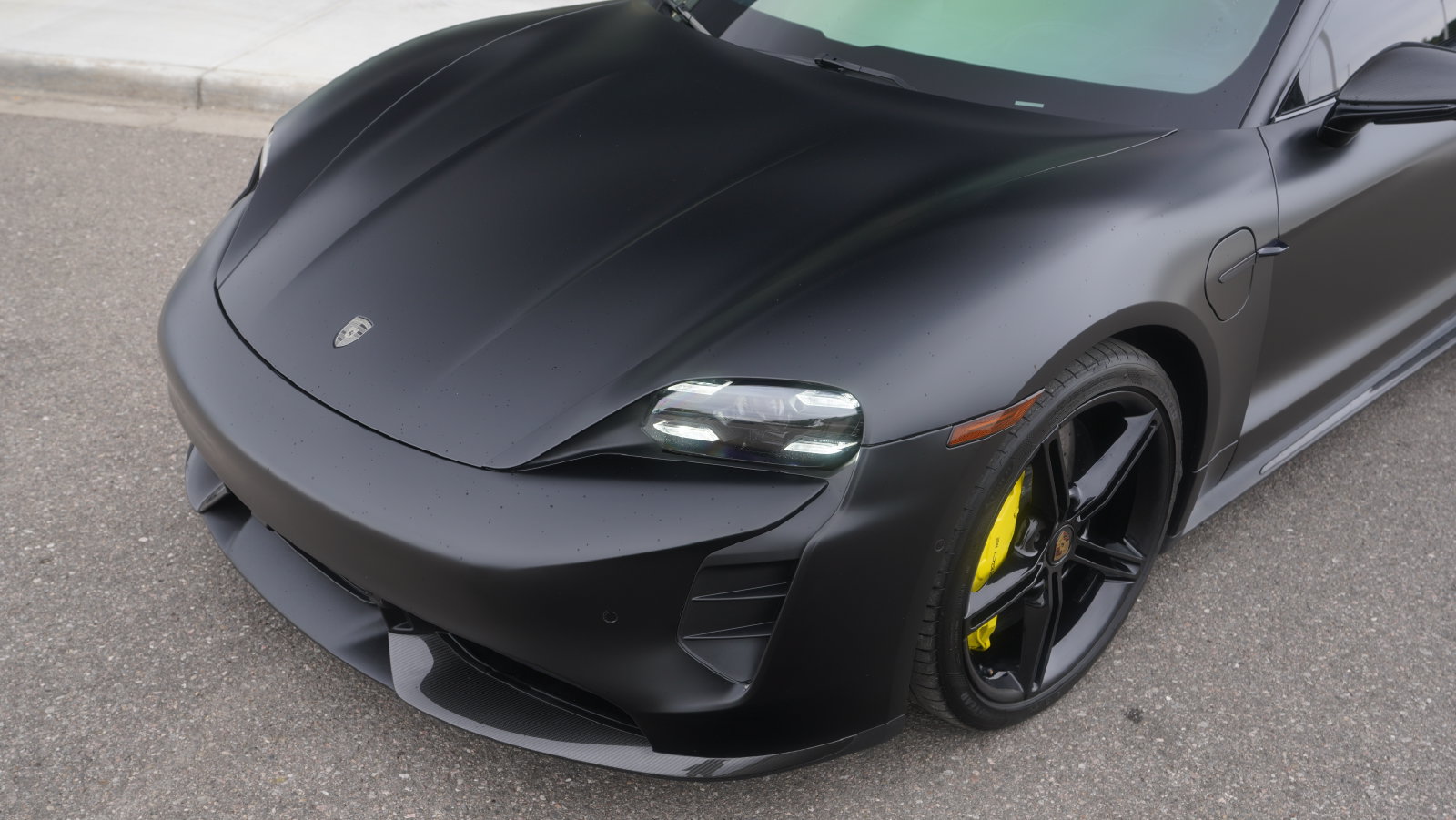 Used 2022 Porsche Taycan Turbo S AWD/4WD image 27