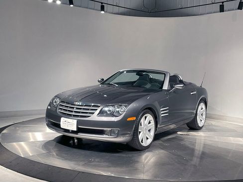 Used 2005 Chrysler Crossfire Limited image 2