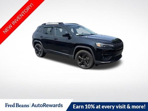 Used 2019 Jeep Cherokee Latitude Plus AWD/4WD image 1