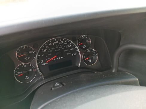 Used 2011 GMC Savana 3500 image 22