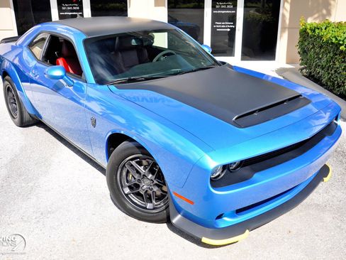 Used 2023 Dodge Challenger SRT Hellcat Redeye RWD image 2