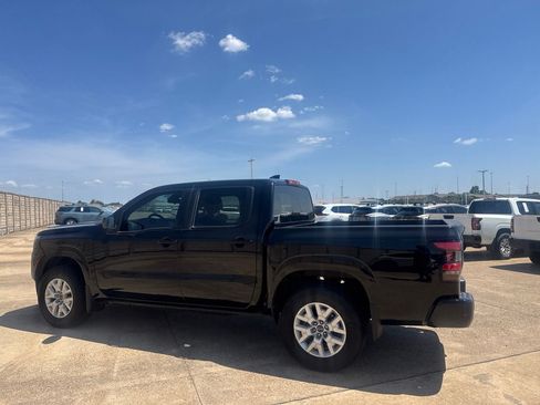 Used 2022 Nissan Frontier SV AWD/4WD image 13