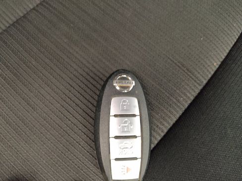 Used 2022 Nissan Sentra SV FWD image 32
