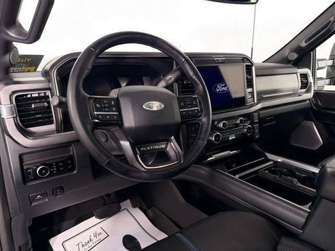Used 2025 Ford F450 Platinum AWD/4WD image 9