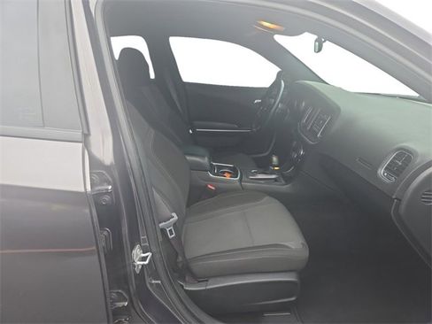 Used 2022 Dodge Charger SXT w/ Driver Convenience Group image 15