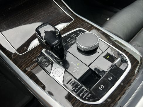 Used 2020 BMW X7 xDrive40i w/ Premium Package AWD/4WD image 21