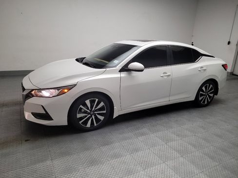Used 2022 Nissan Sentra SV w/ SV Premium Package FWD image 2