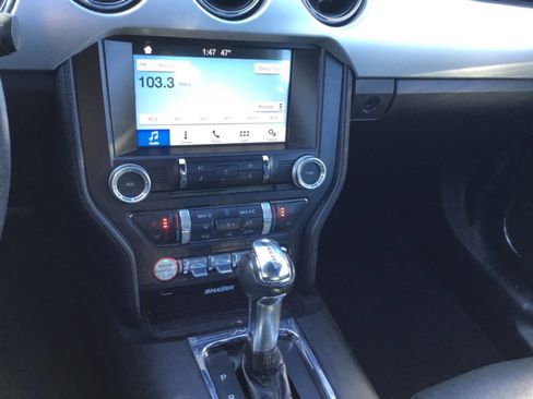 Used 2016 Ford Mustang Premium image 9