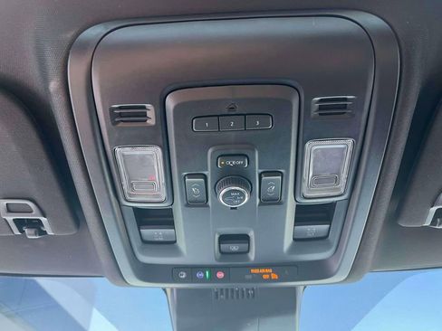 Used 2023 GMC Yukon XL Denali AWD/4WD image 37