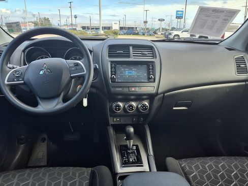 Used 2024 Mitsubishi Outlander Sport ES AWD/4WD image 14