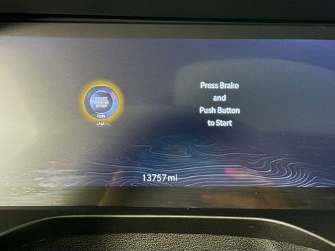 Used 2024 Jeep Grand Cherokee L Limited w/ Black Appearance Package image 12