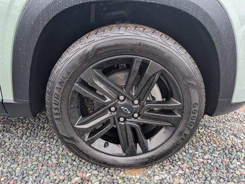 Used 2024 Chevrolet Trax ACTIV w/ Driver Confidence Package image 9