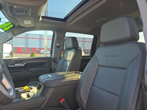 New 2026 GMC Sierra 3500 Denali w/ Technology Package image 13