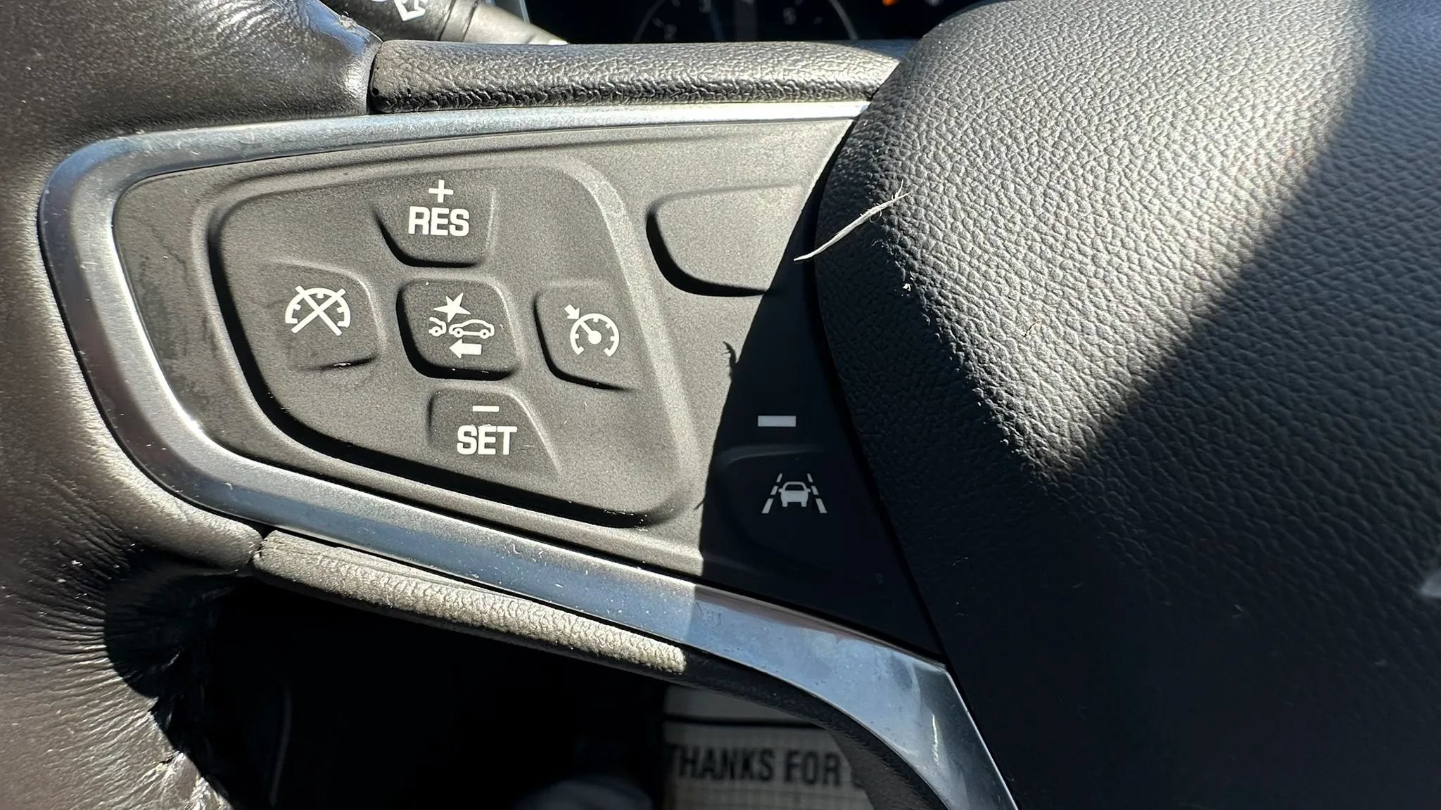 Used 2022 Chevrolet Equinox LT w/ Driver Convenience Package AWD/4WD image 17