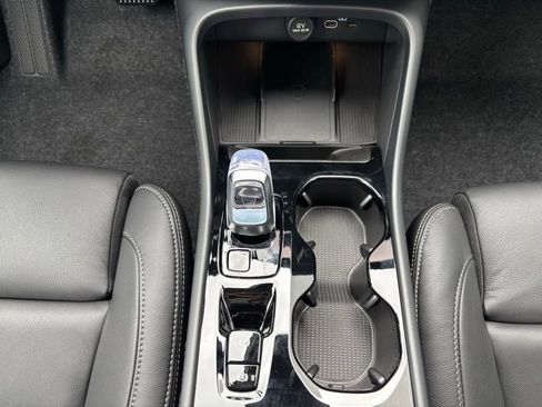 New 2026 Volvo XC40 B5 Plus w/ Protection Package Premier image 12