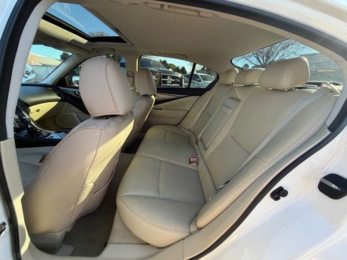 Used 2015 INFINITI Q50 Premium w/ Navigation Package image 17