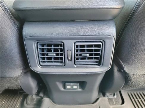 Used 2025 Toyota RAV4 XLE w/ Convenience Package FWD image 17