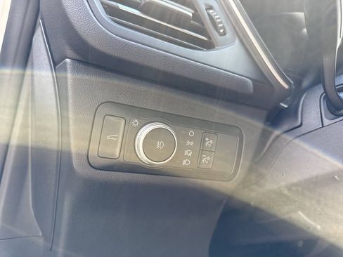 Used 2022 Ford Escape SEL w/ Technology Package AWD/4WD image 23