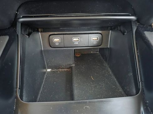 Used 2021 Kia Sorento LX FWD image 17