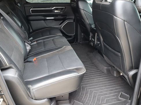 Used 2019 RAM 1500 Laramie AWD/4WD image 17